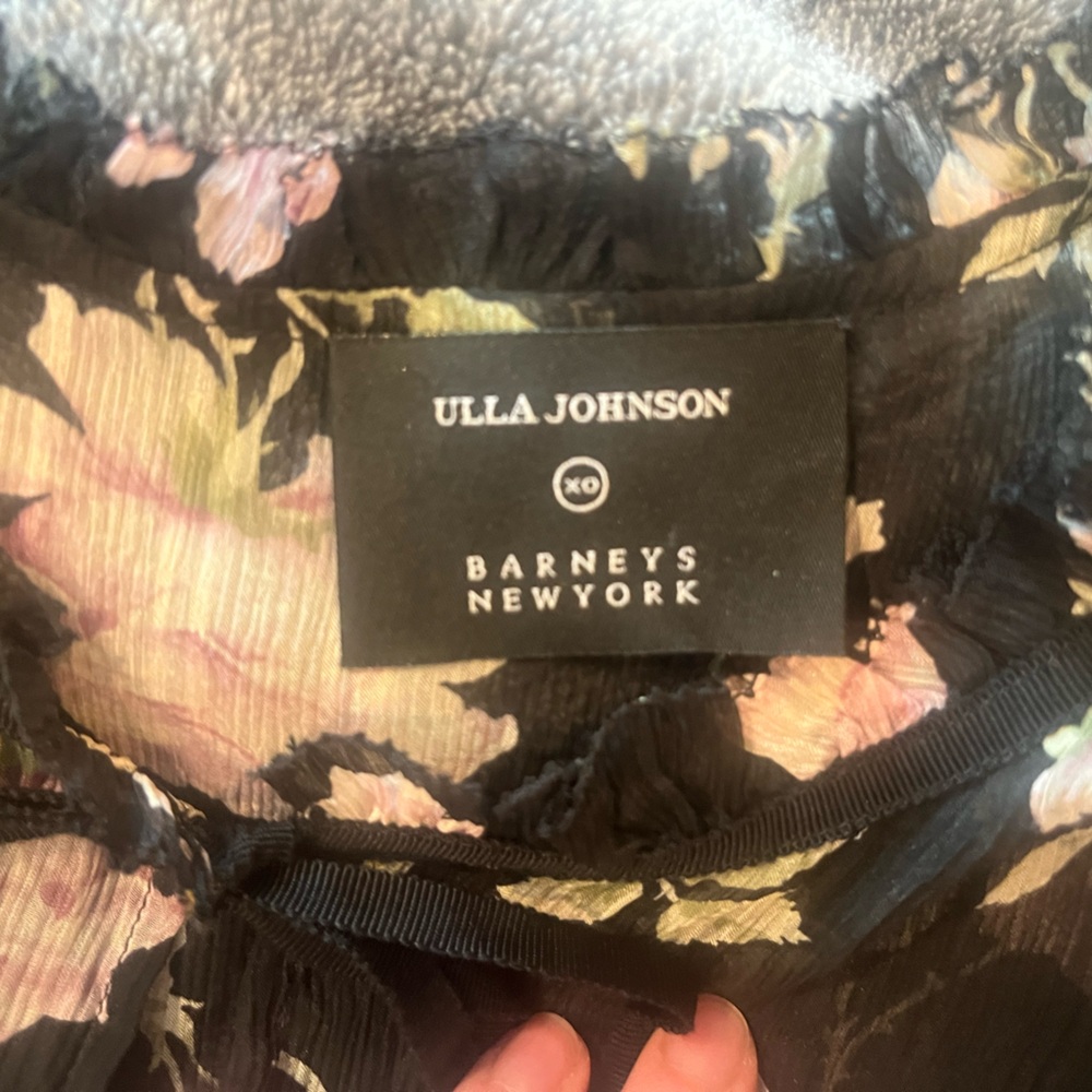 Ulla Johnson x Barney’s Petunia silk blouse - Picture 7 of 7
